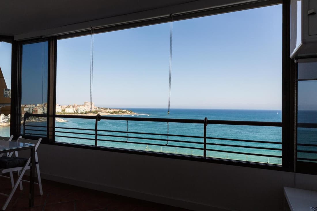 Amazing Sea Views with AC two min beach