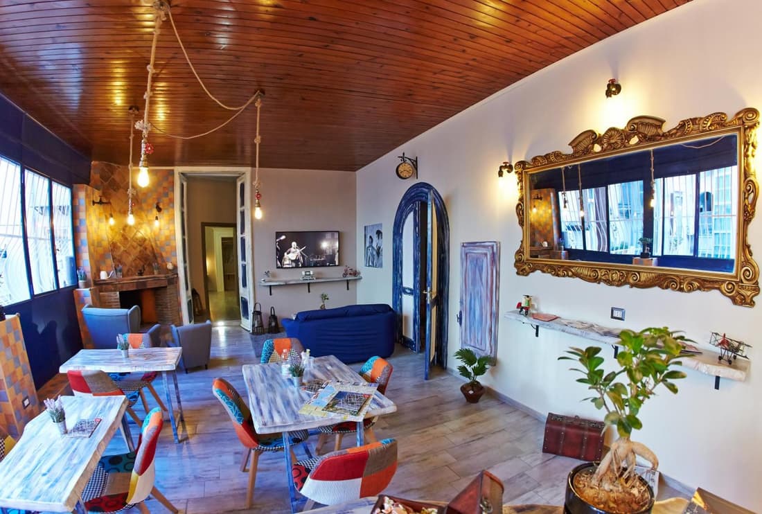 Artisti Sustinea Rooms