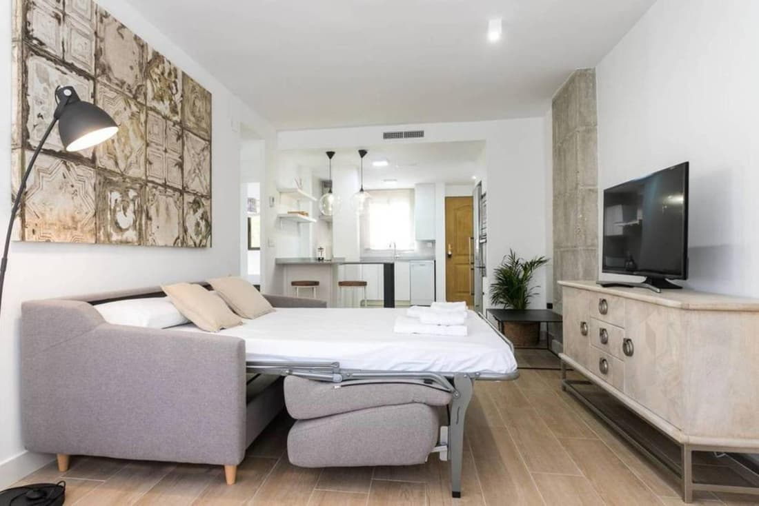 New San Juan beach apartment with AC