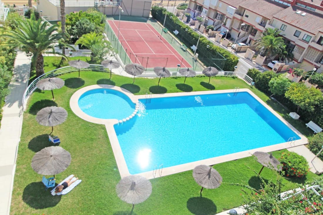 1a línea Playa San Juan. Vistas. Piscina. BBQ. Gym