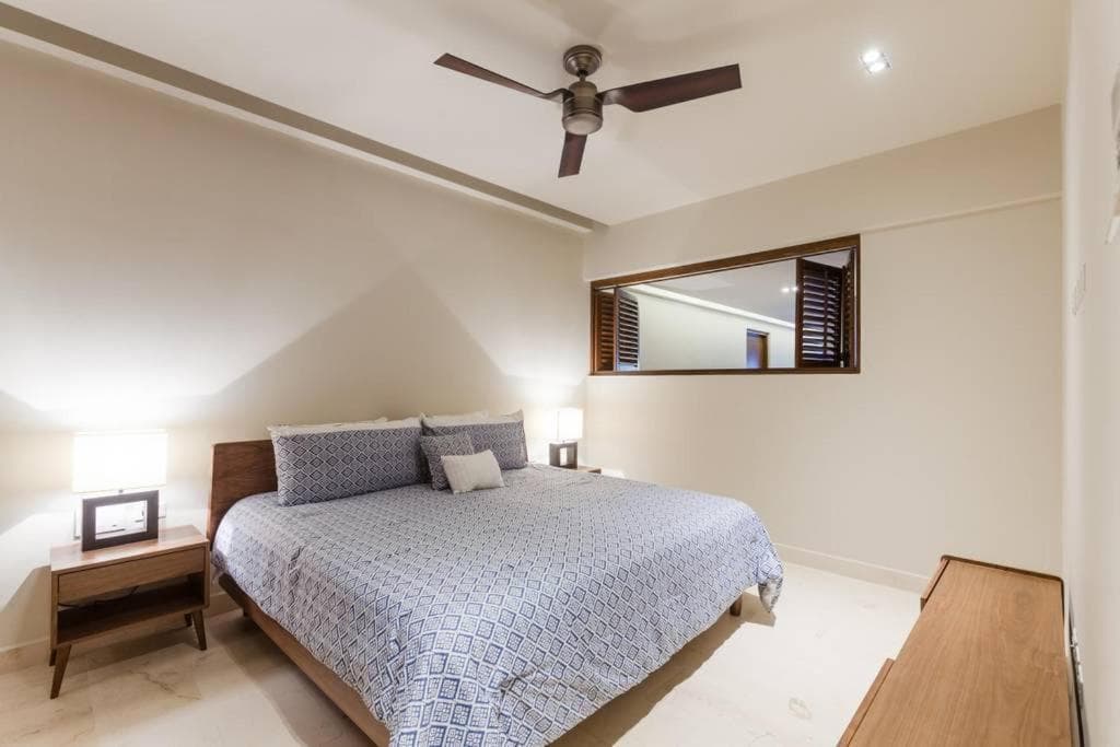 Miranda condo