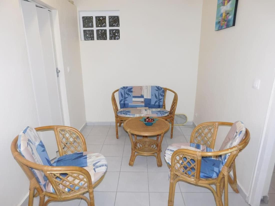 Charmant petit T2 dans maison