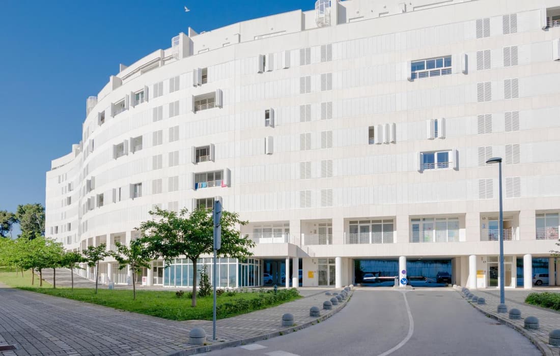 Sky & Sun Luxury Rooms with private parking in the garage