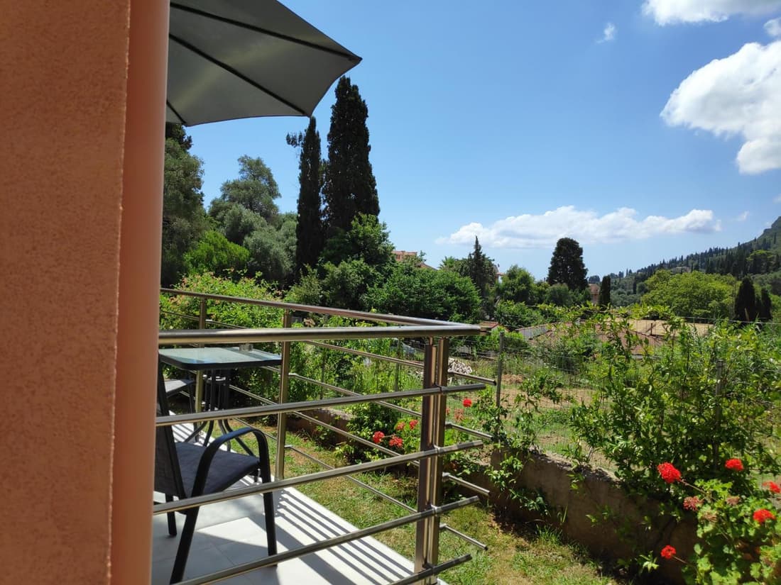 ALONI CORFU BENITSES