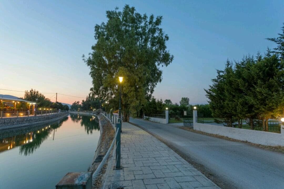 Eleni Studios & Apartments