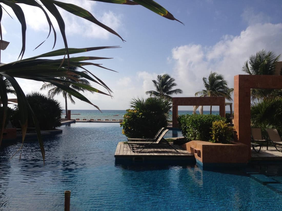 Corner 2 bedrooms condo 3rd floor facing the ocean at ELFARO by DPM