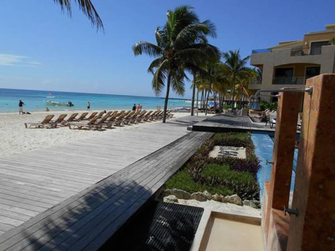 Corner 2 bedrooms condo 3rd floor facing the ocean at ELFARO by DPM
