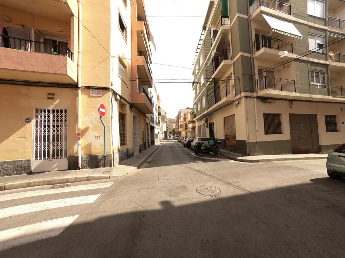 LOFT 55 m Nuevo, estudio con techo alto en Alicante Centro