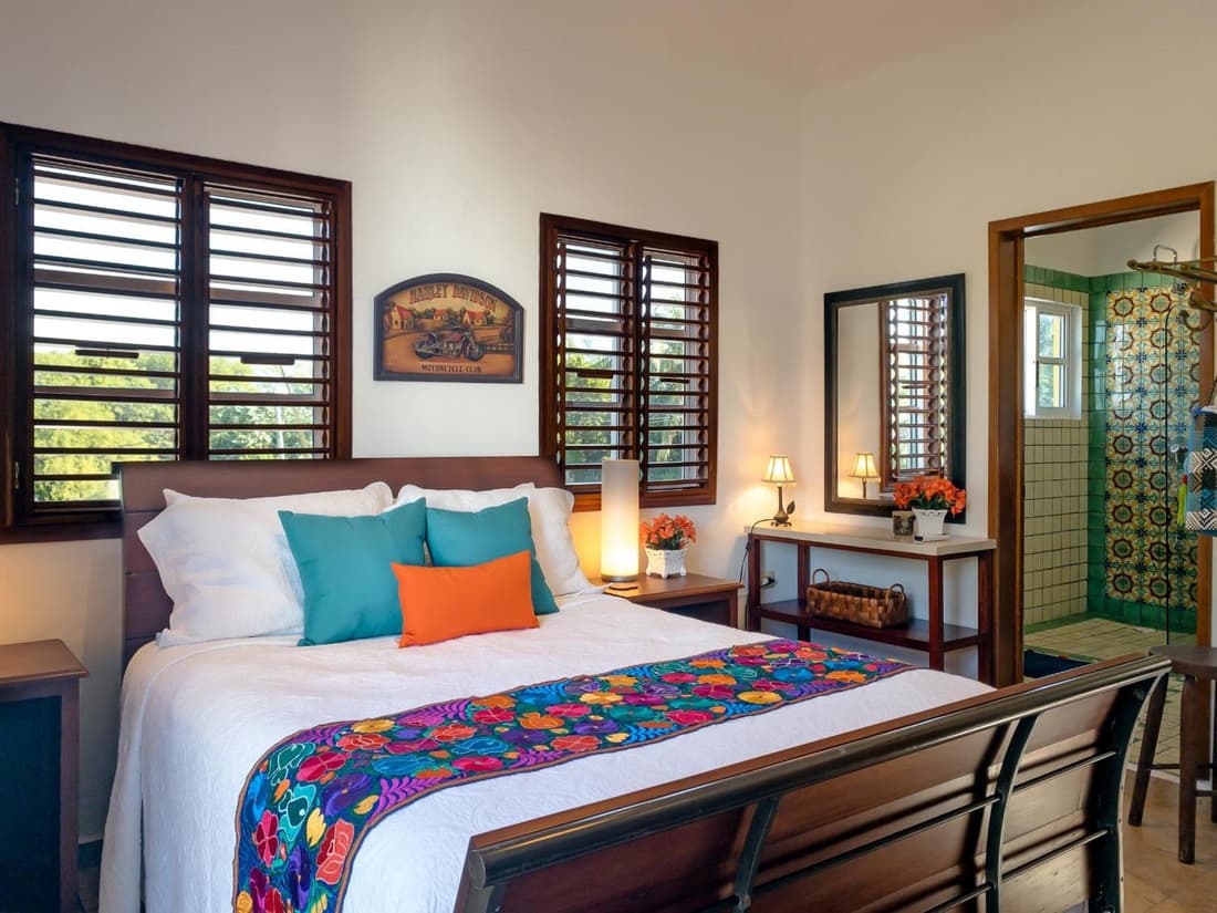 Casa Zarah - Hacienda Family Home - Pool and 2-Block to Beach