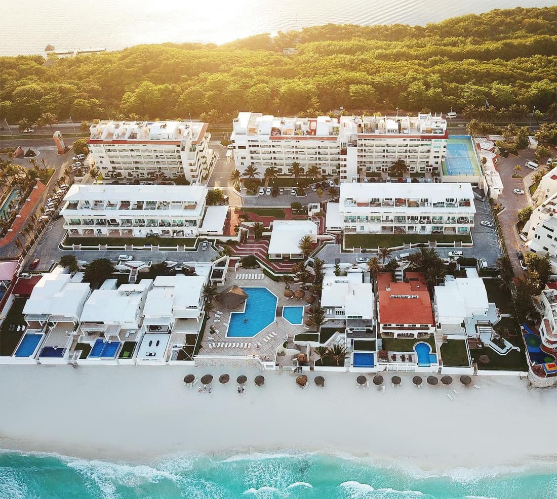 Beautiful Beachfront Apartments with private terrace Ocean View Brisas Shores