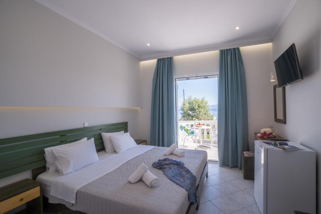 Christina Beachfront Rooms By Hotelius