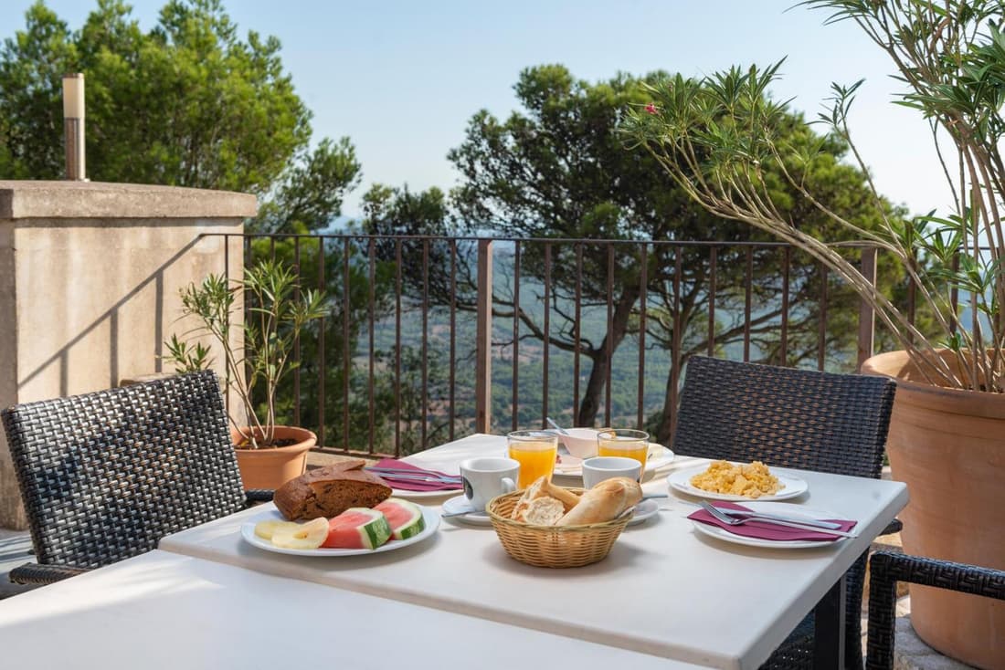 Petit Hotel Hostatgeria Sant Salvador