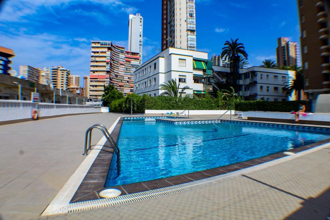 CABALLOS PREMIUM 16-F Levante Beach