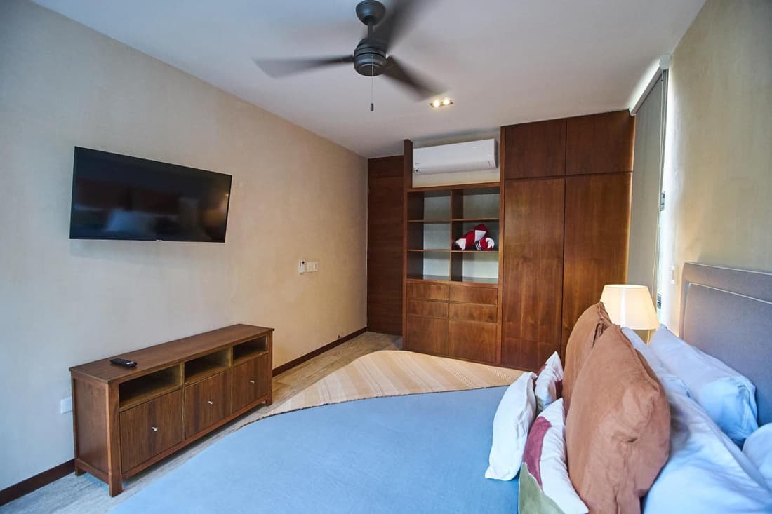 Don Quijote - Private pool & Beach club access