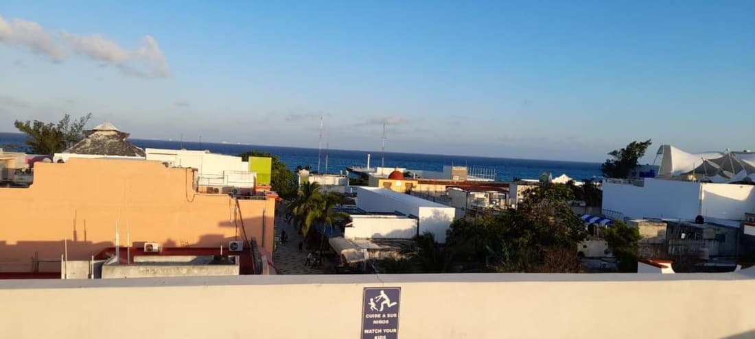 A una calle del ado 5ta avenida