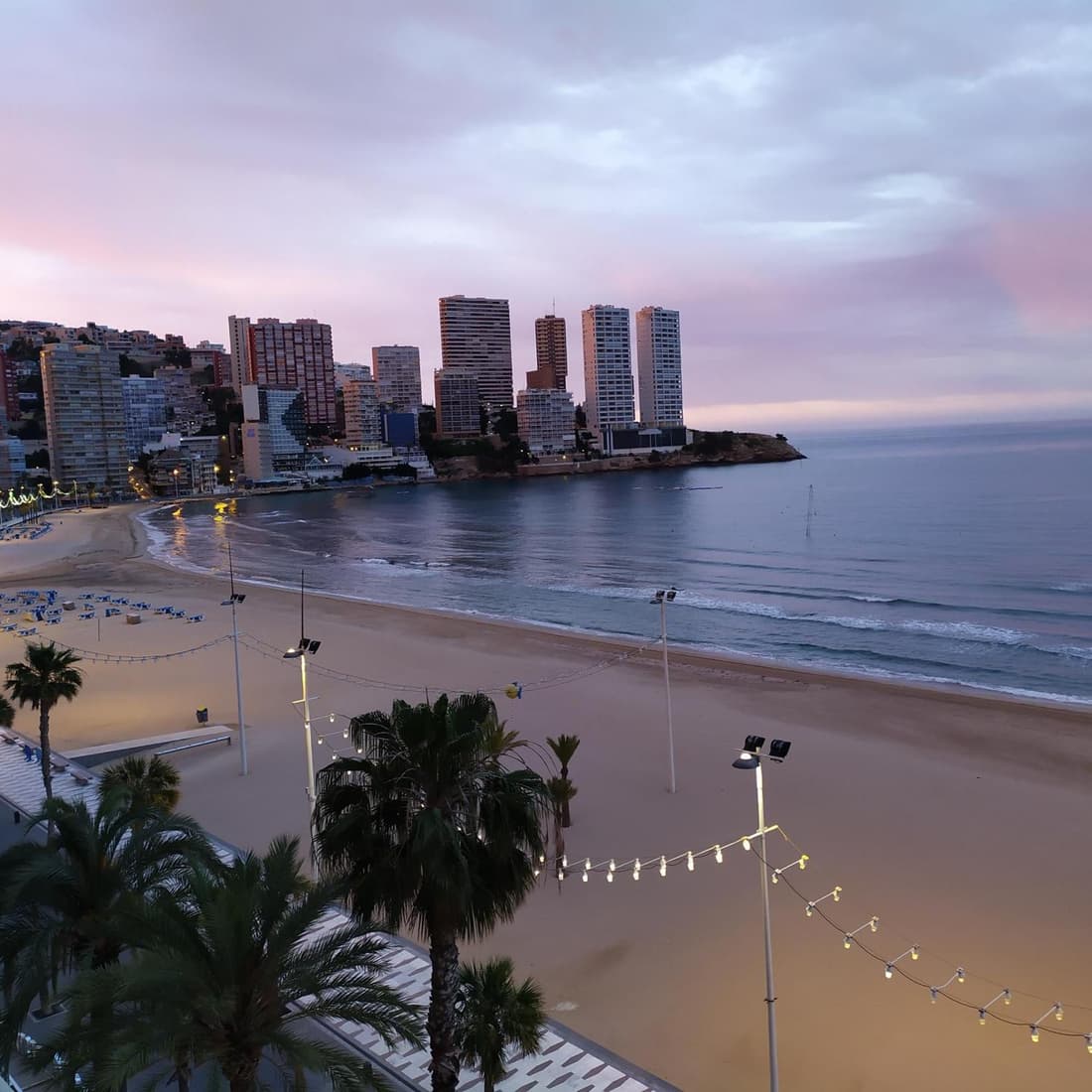 Luminoso Apartamento en Primera Línea de Playa
