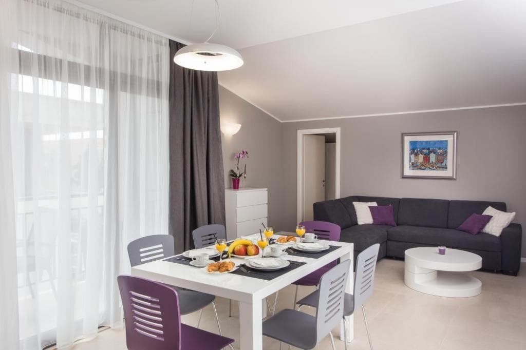 Apartments ZoomZoom