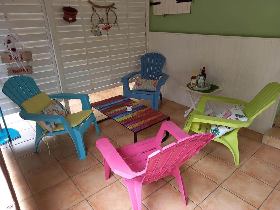 Charmant T2 climatisé avec terrasse, à 5 mn des belles plages de Ste Anne