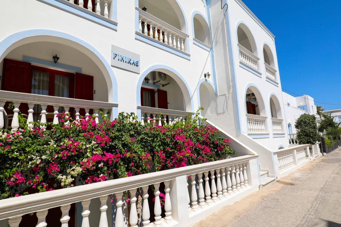 Finikas Santorini