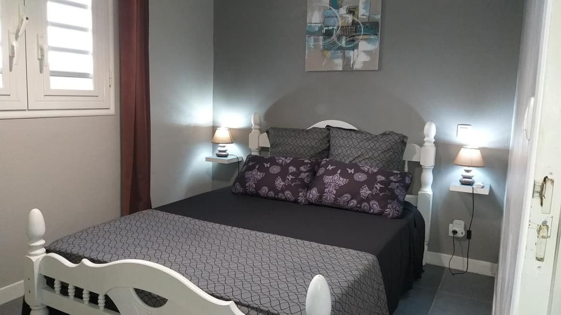 Charmant F2 classé, belle vue mer, spa, piscine
