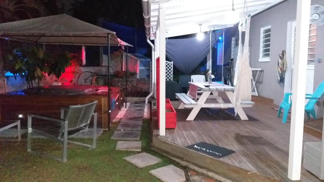 Beau F2 classé, vue mer, spa, piscine, jardin