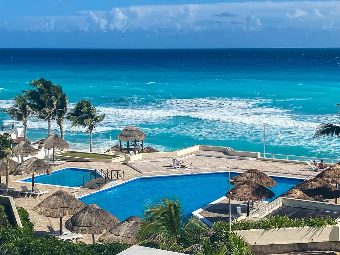 Brisas Shores Penthouse Beachfront, Ocean View Terrace Cancun Hotel Zone, 2 bedrooms