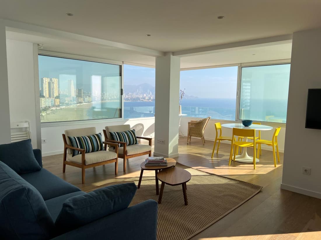 Amazing beachfront apartment - La Cala