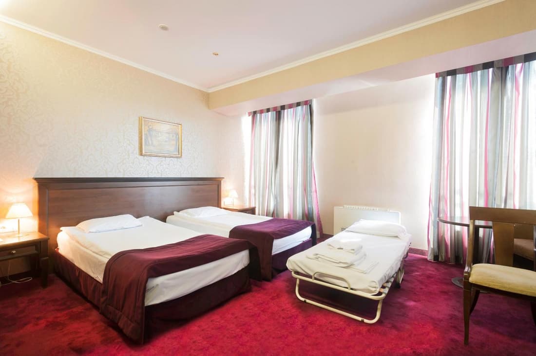 Yantra Grand Hotel