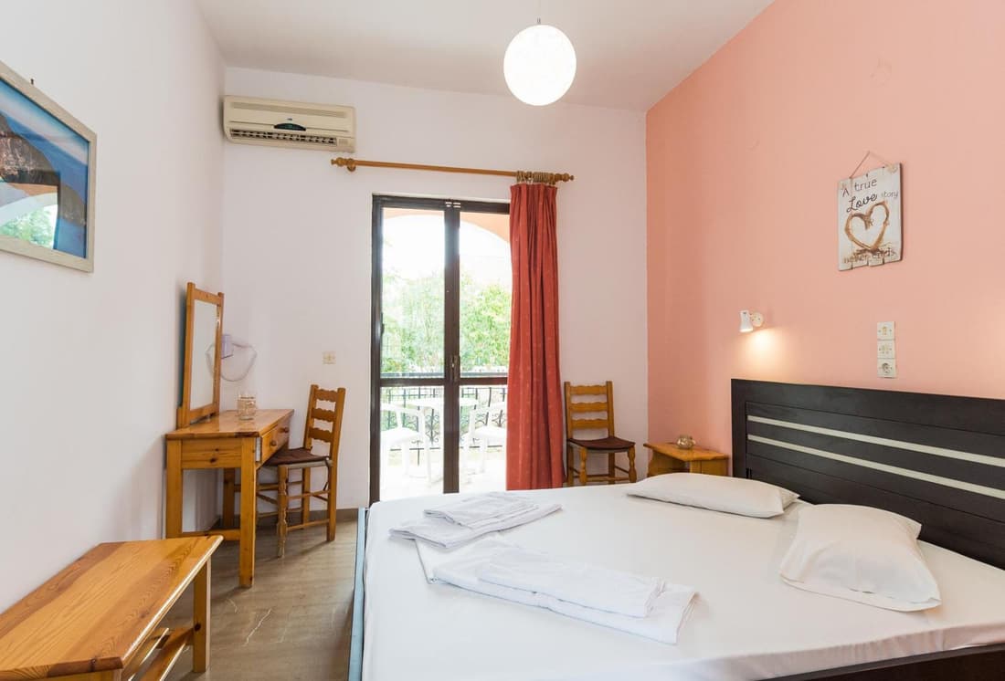 Julias Apartments