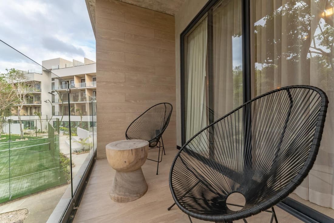ELEMENT Apartments