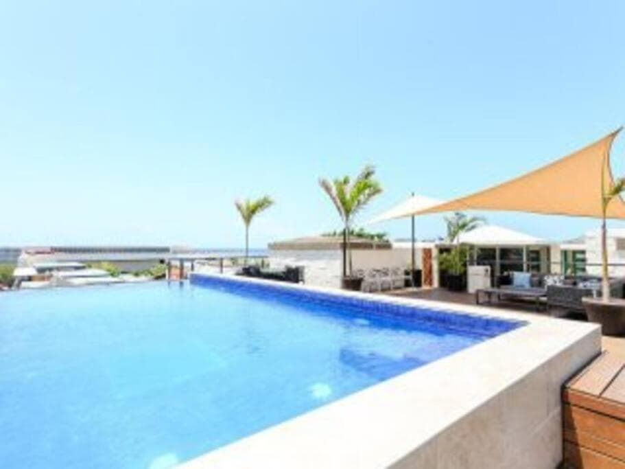 LOCATION- 3-Bdr PENTH-150 mbps- POOL- Priv ROOFTOP