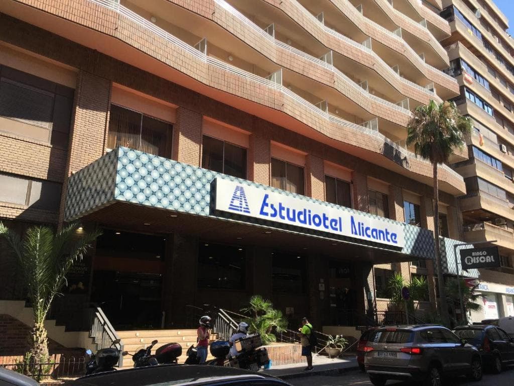 Suite con terraza en el centro de Alicante