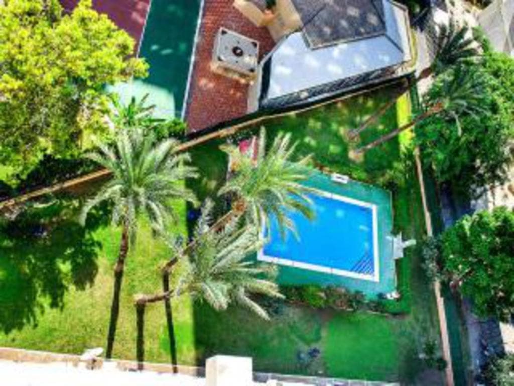 APT ALHAMBRA CON AIRE ACOND, 3 hab, ZONA PLAYA de LEVANTE-PISCINA-WIFI, parking suplem