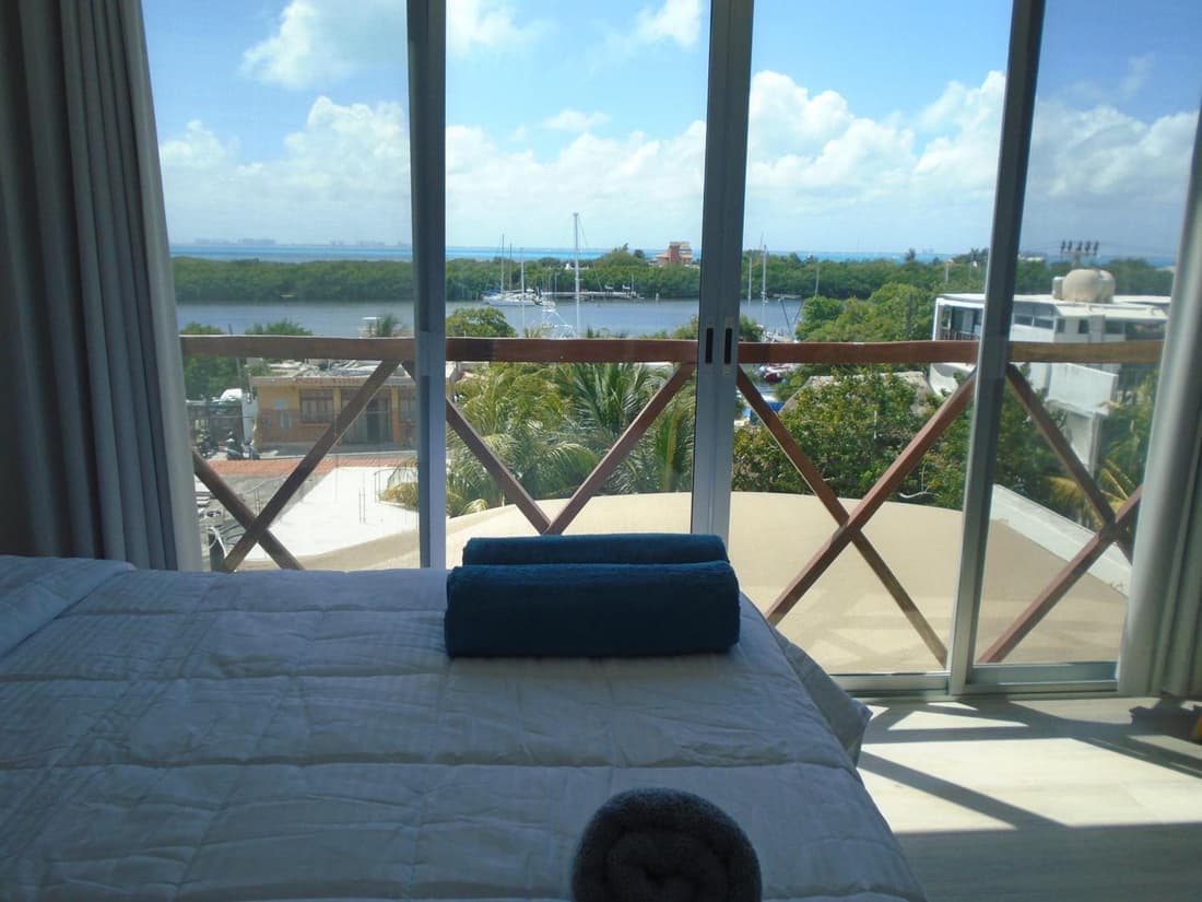 Casa Linda Isla Loft- Ocean View- Shared Pool