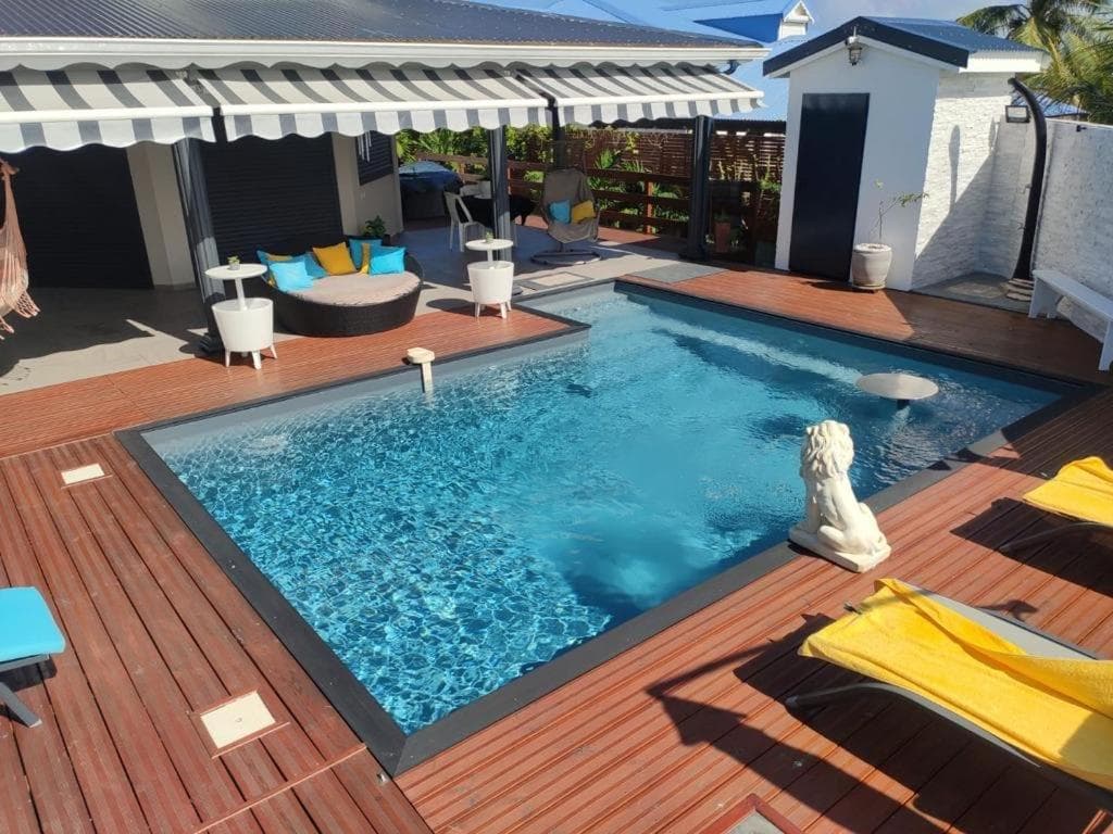 ZANNAMALAKA 2 F1 POUR UN GROUPE DE 4 Avec Piscine