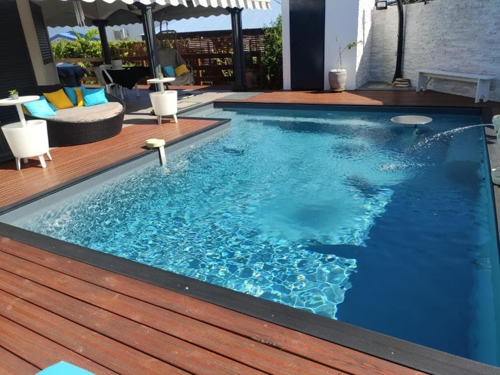 ZANNANNA F1 de charme tout équipé Le Moule avec piscine