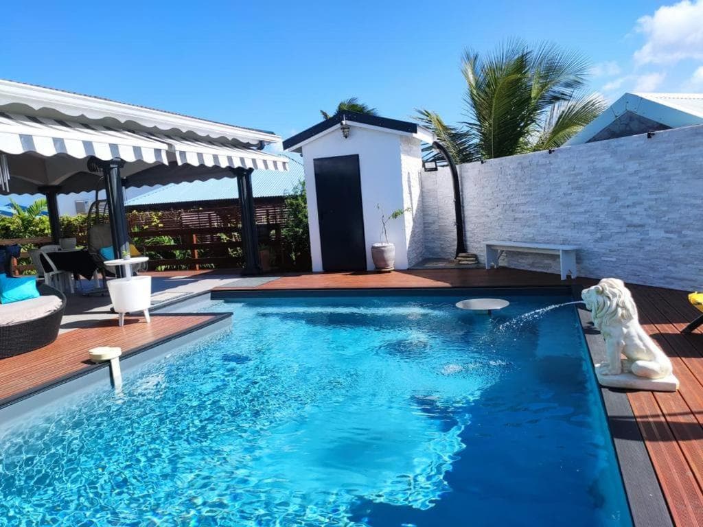 ZANNANNA F1 de charme tout équipé Le Moule avec piscine