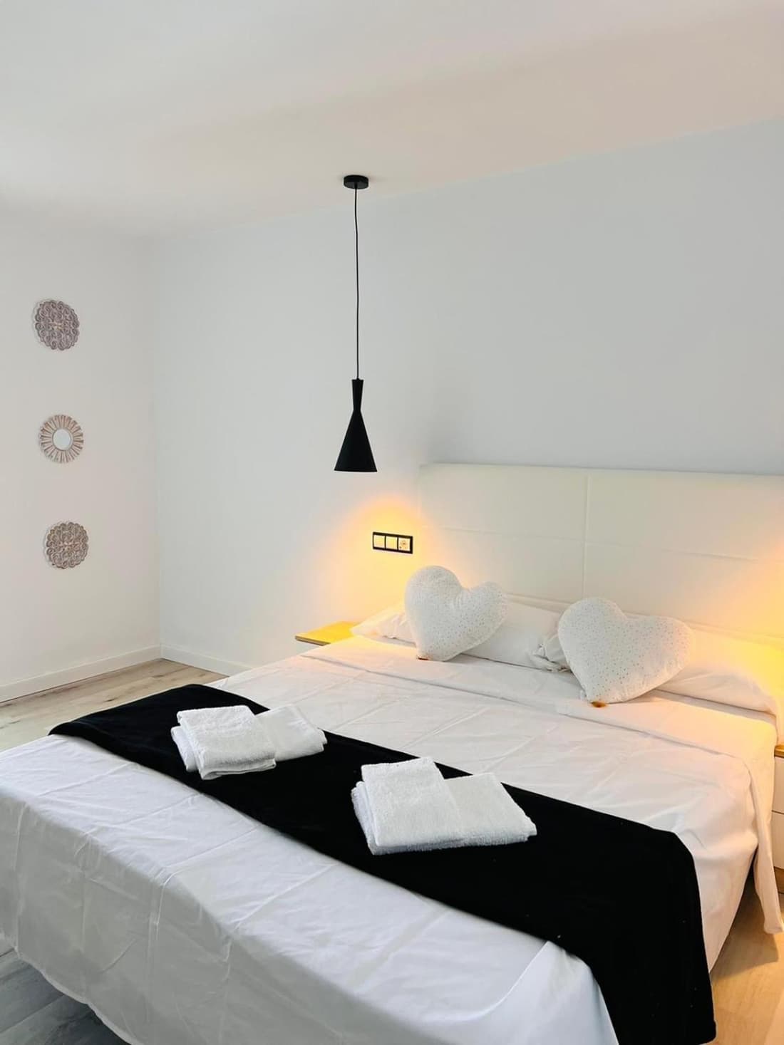 Jacaranda Apartments & Studios