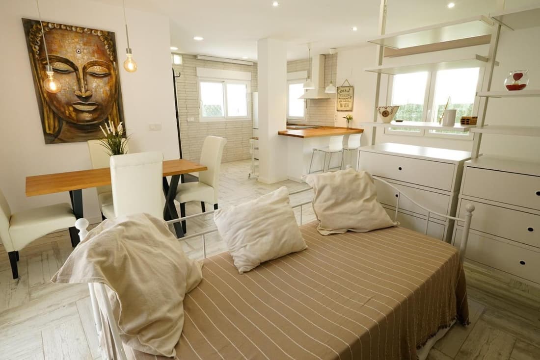 Apartamento Loft con terreno privado y parking compartido - a 800m de Playa Poniente