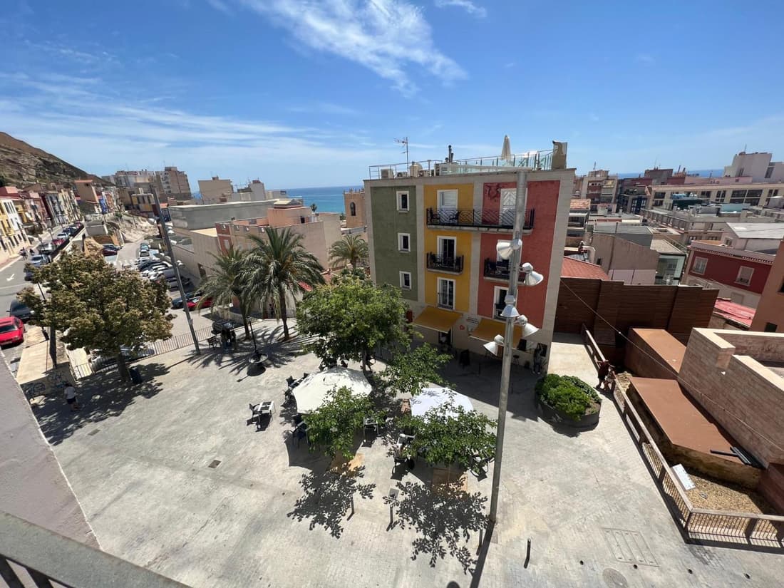 El Pont Alicante Apartments