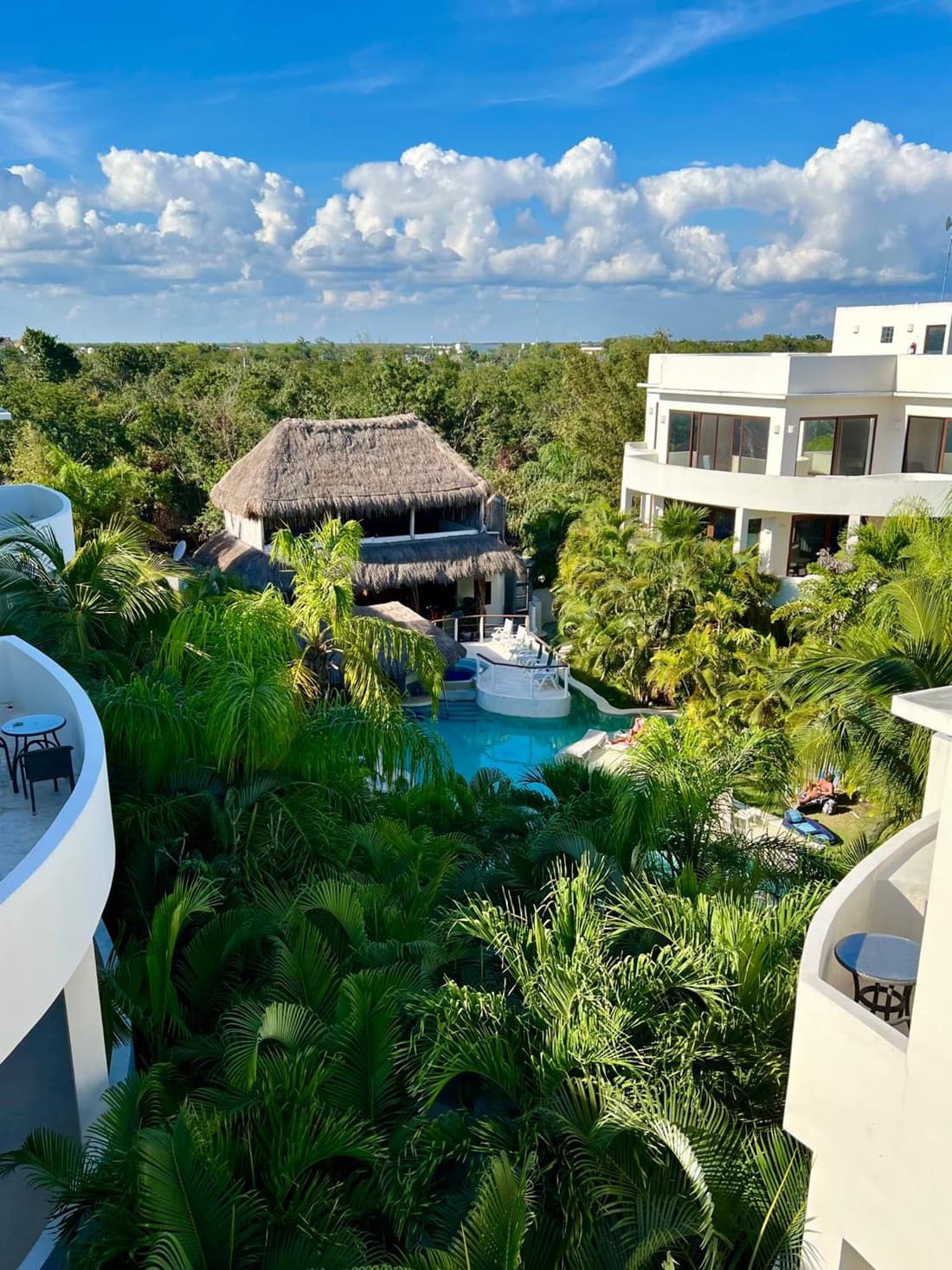 Amazing Luxury Penthouse with sunset,sunrise view, private Jacuzzi and rooftop pool