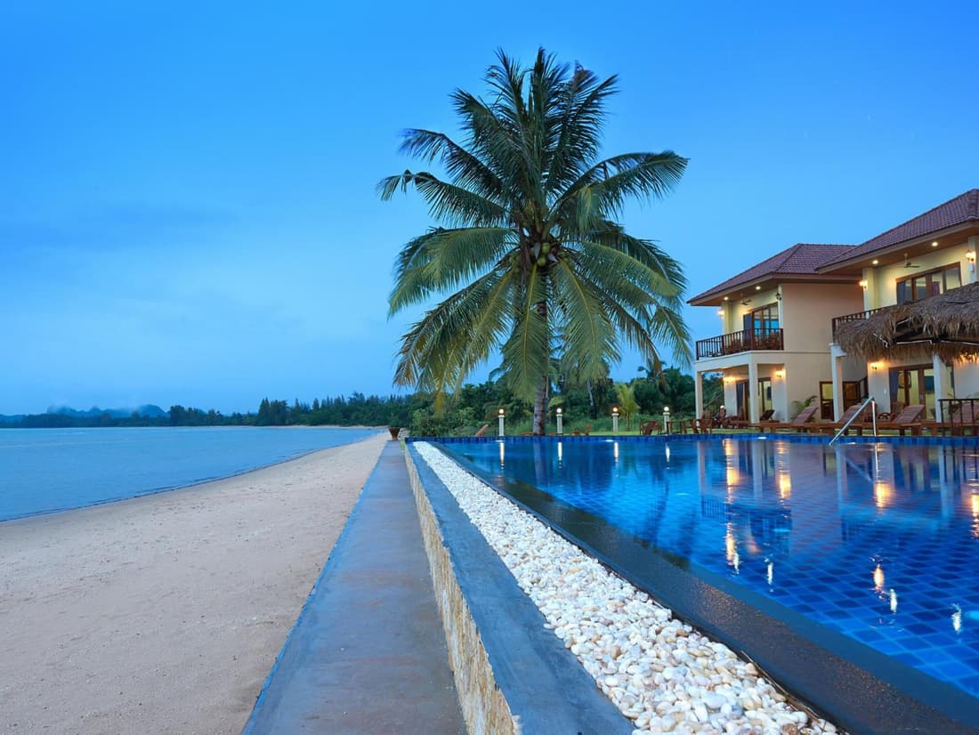 Sara Beachfront Boutique Resort