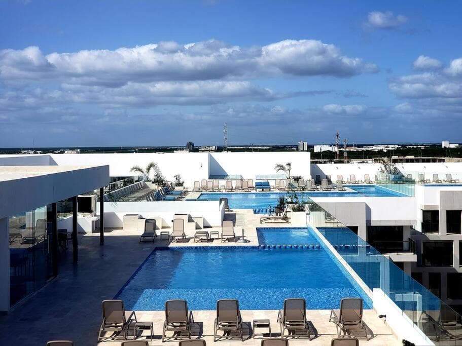 Stylish Luxury Condo in the heart of Playa