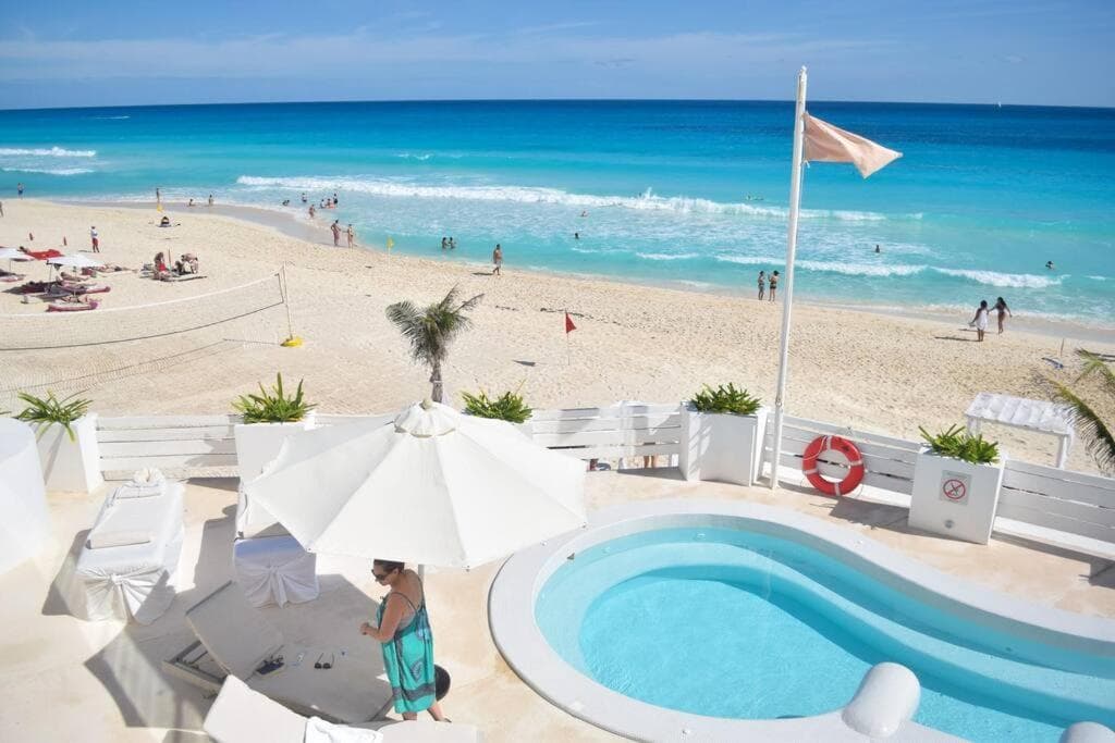 Departamento frente al mar, piscina, gym, jacuzzi, 3502