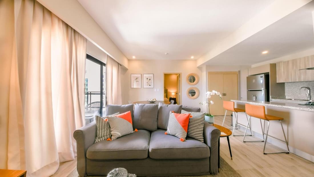 Fully Serviced Apartment at Regatta Living - 9F