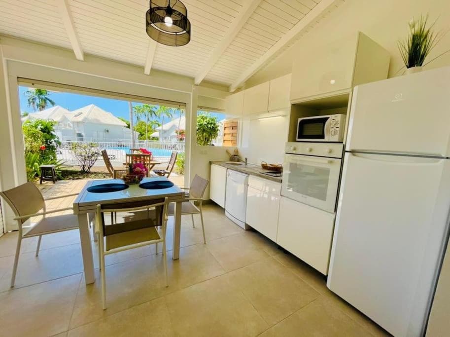 Superbe Duplex vue piscine résidence citerne