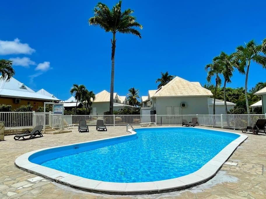 Superbe Duplex vue piscine résidence citerne