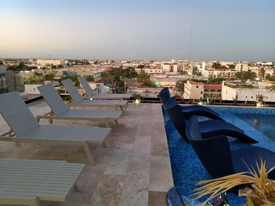 Menesse mitdtown2 , AVE 25TH