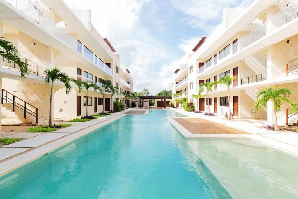 ZAAZIL, JUNGLE VIEW & GREAT POOL 100MB FIBER WIFI!