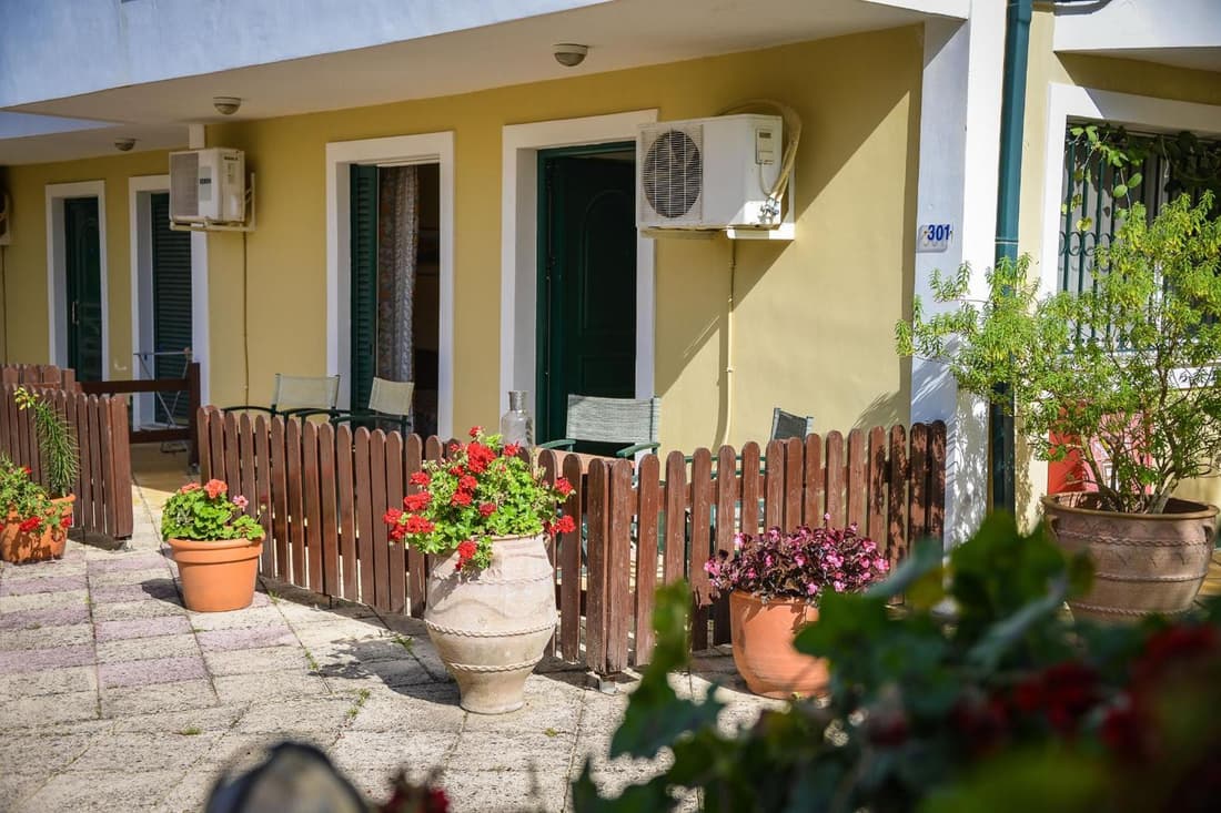 Dionysia's Apartments
